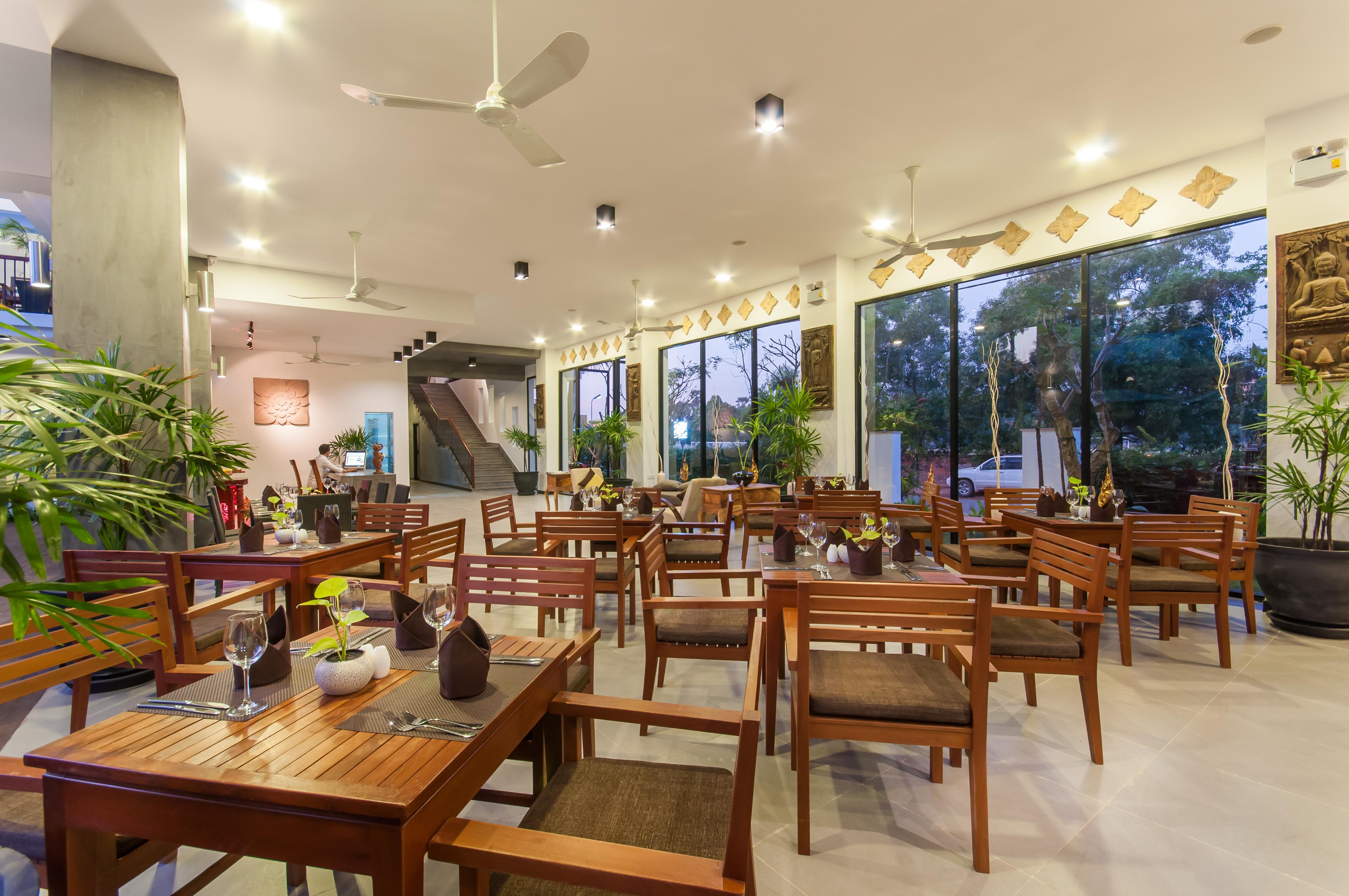 แลนดิ้ง โกลด์ บาย อมาตัก 4*
