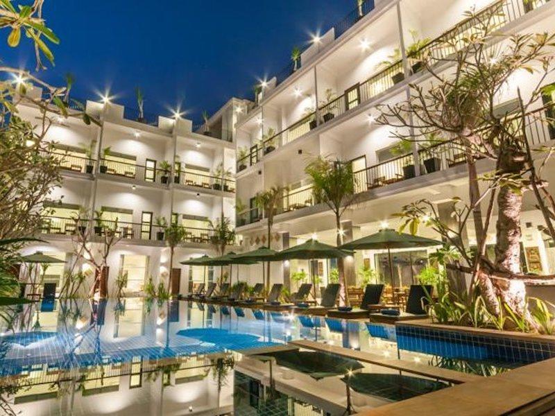 โรงแรม แลนดิ้ง โกลด์ บาย อมาตัก 4*